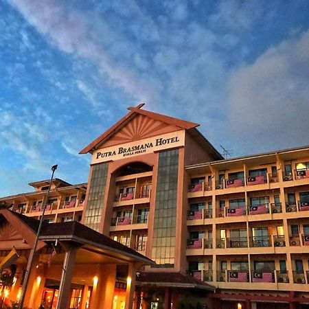 Putra Brasmana Hotel Kuala Perlis Extérieur photo