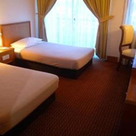 Putra Brasmana Hotel Kuala Perlis Extérieur photo