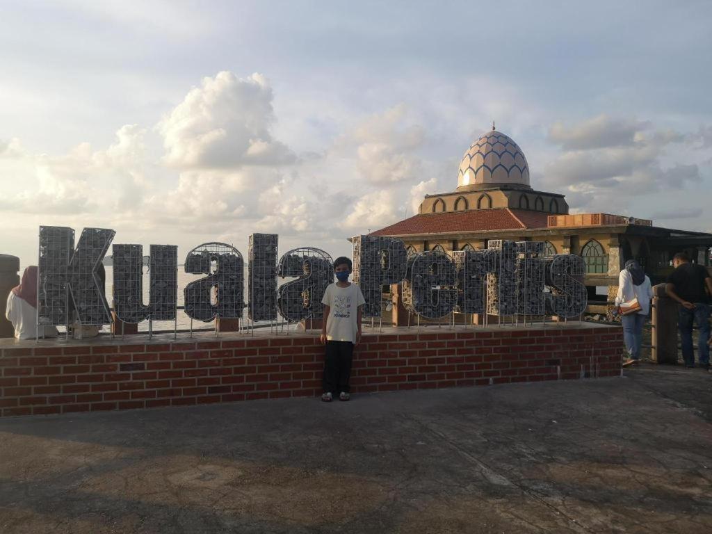 Putra Brasmana Hotel Kuala Perlis Extérieur photo