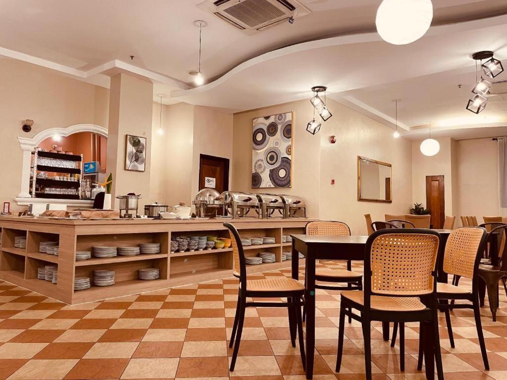 Putra Brasmana Hotel Kuala Perlis Extérieur photo