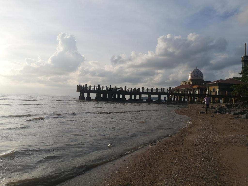 Putra Brasmana Hotel Kuala Perlis Extérieur photo