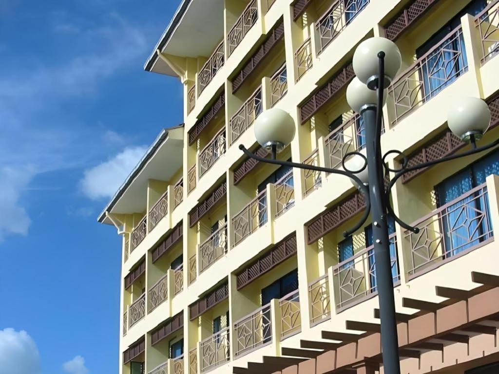 Putra Brasmana Hotel Kuala Perlis Extérieur photo