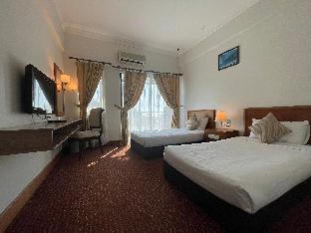 Putra Brasmana Hotel Kuala Perlis Extérieur photo