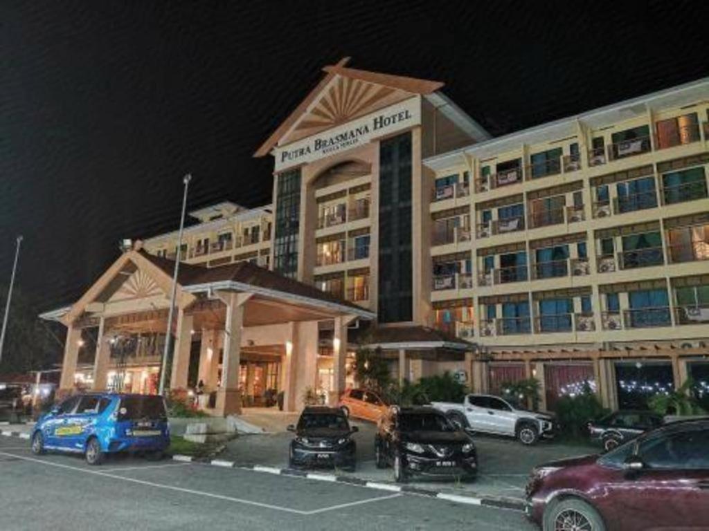 Putra Brasmana Hotel Kuala Perlis Extérieur photo